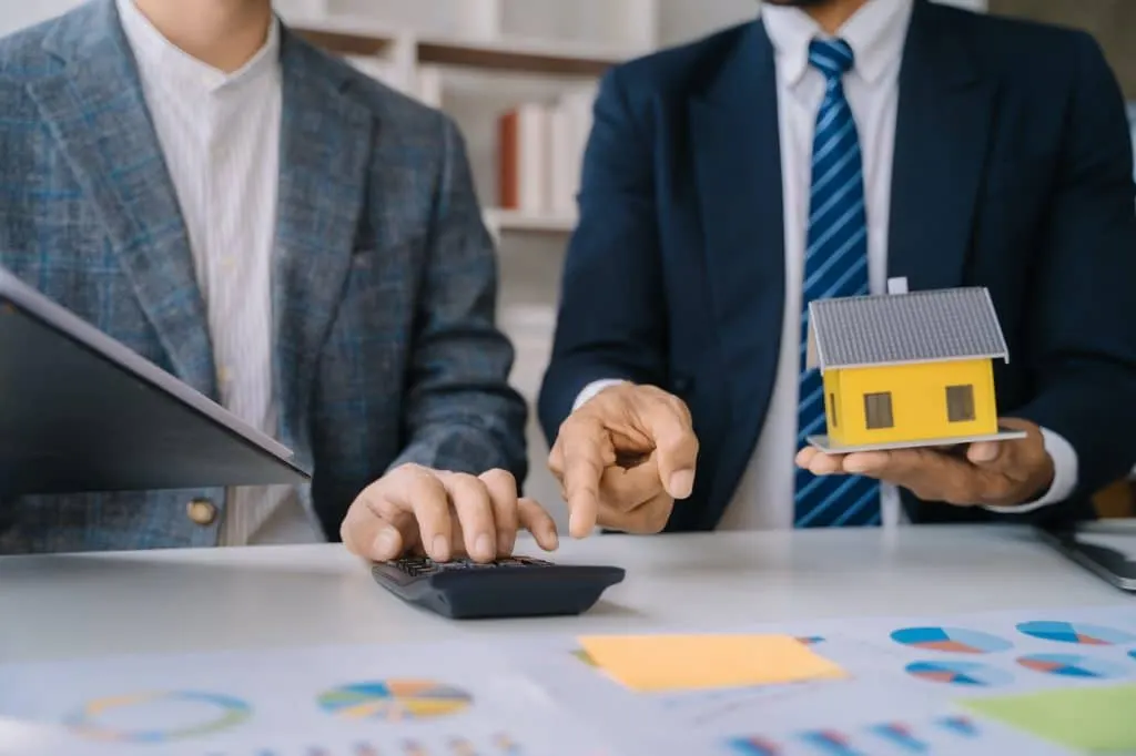 Courtier immobilier : fonctionnement et démarches