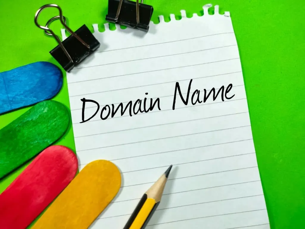 Réveillez un nom de domaine expiré avec Wayback Machine d’Archive.org.